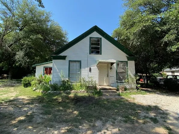 607 McCubbin St, Gainesville, TX 76240
