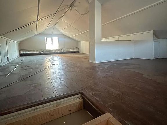 Attic as a storage (arround 300 square feet)