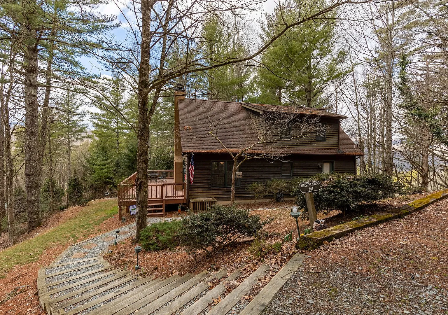 3 bed, 2000 sqft, $2,600 — Photo 1