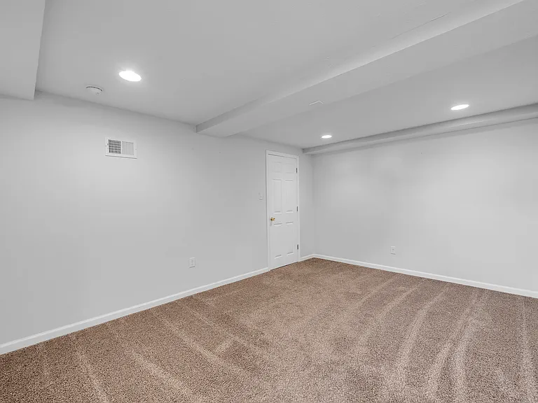 41 Squire Cir — Photo 14