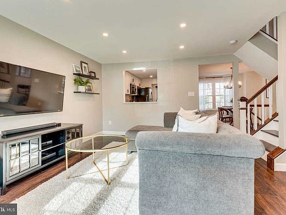 3rd image of 6472 Brickleigh Ct