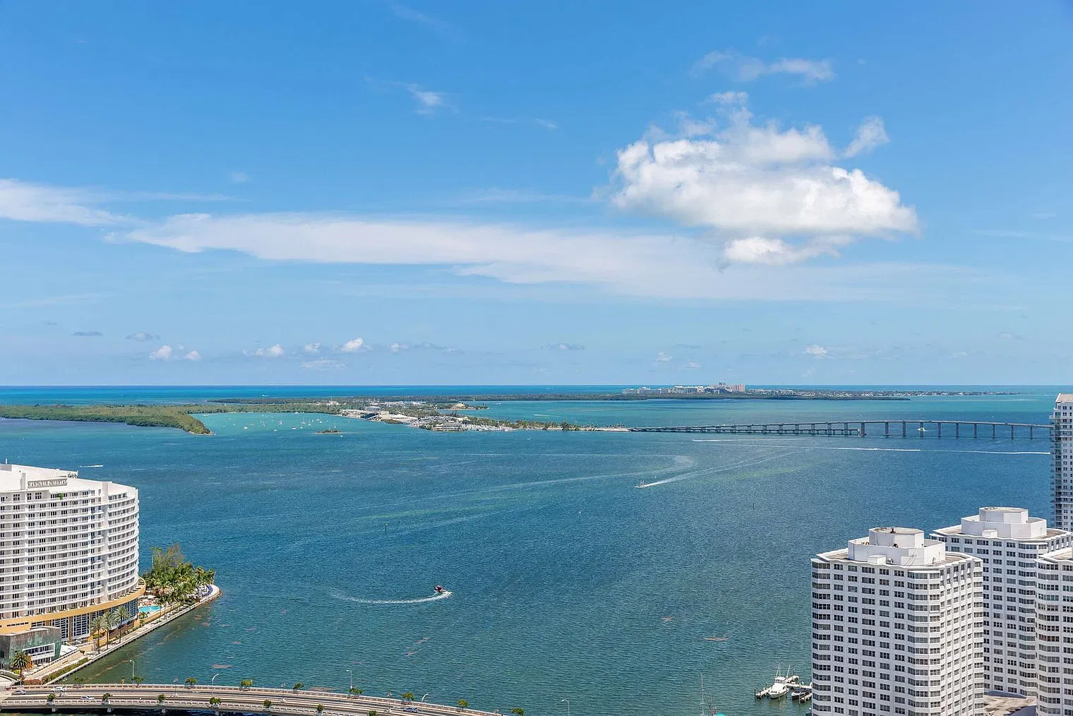 2 bed, 2.0 bath, 1345 sqft, $7,151 — Photo 2