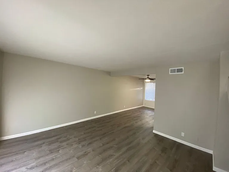 6243-6249 E Greenway Cir — Photo 34