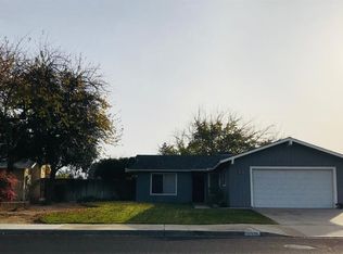 2935 Stanford Ave, Clovis, CA 93611