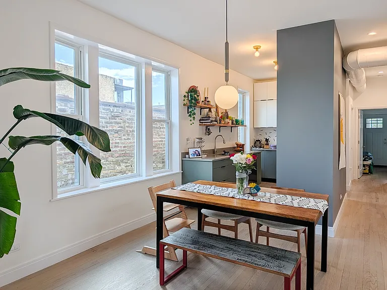 3231 W Armitage Ave — Photo 5