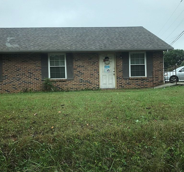 2nd image of 1790 Woodland Ave