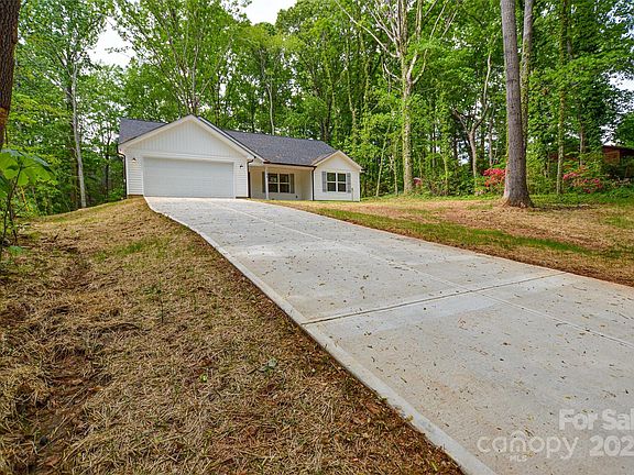 3rd image of 164 Hillndale Ln