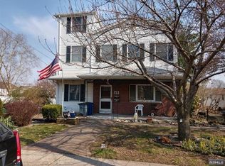 710 4th St, Secaucus, NJ 07094