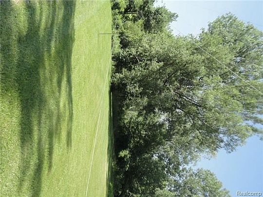 5th image of 1480 Shady Crest Dr