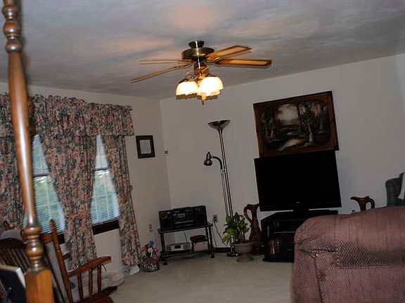 3rd image of 1215 Saint Clair St