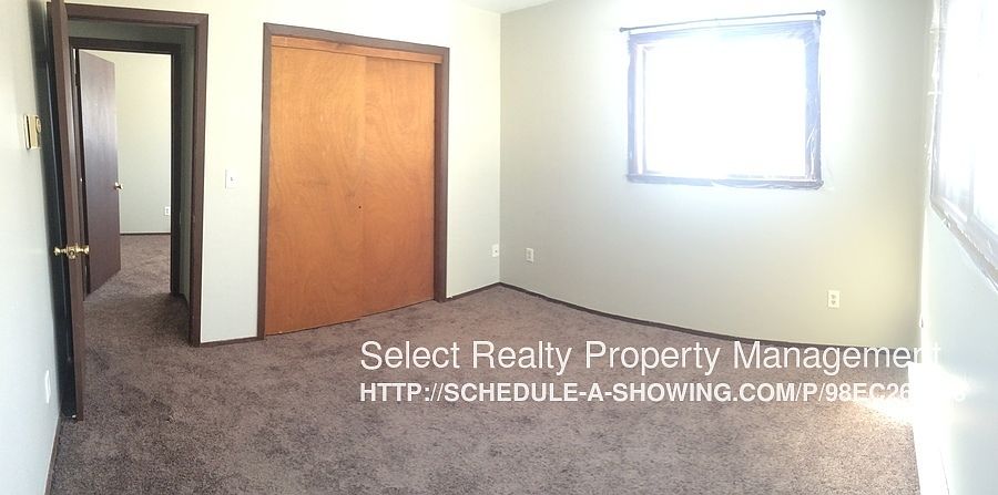 2nd image of 500 Harlow St