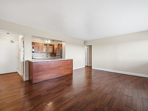 3rd image of 7337 S South Shore Dr APT 1030