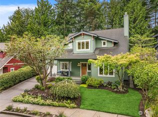 9371 NE North Town Loop, Bainbridge Island, WA