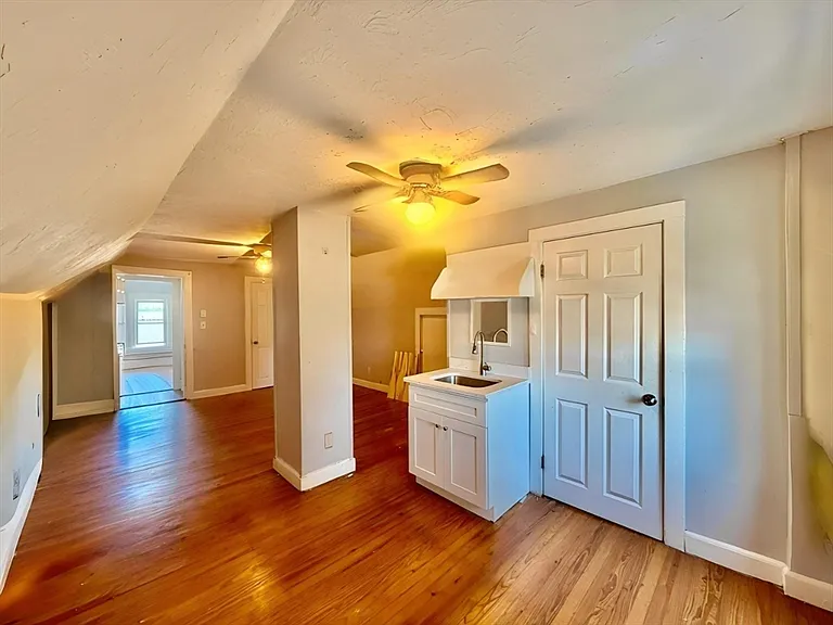 32 Stedman Ave #B — Photo 13