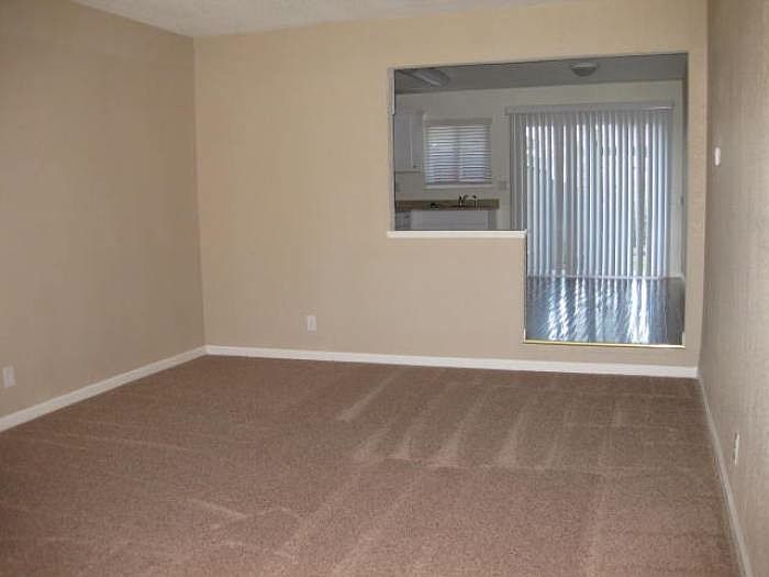 2nd image of 308 Montrose Dr APT A