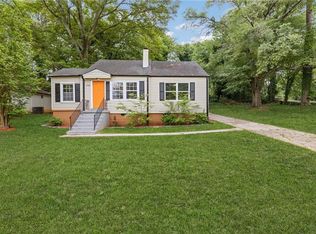 992 Estes Dr SW, Atlanta, GA 30310