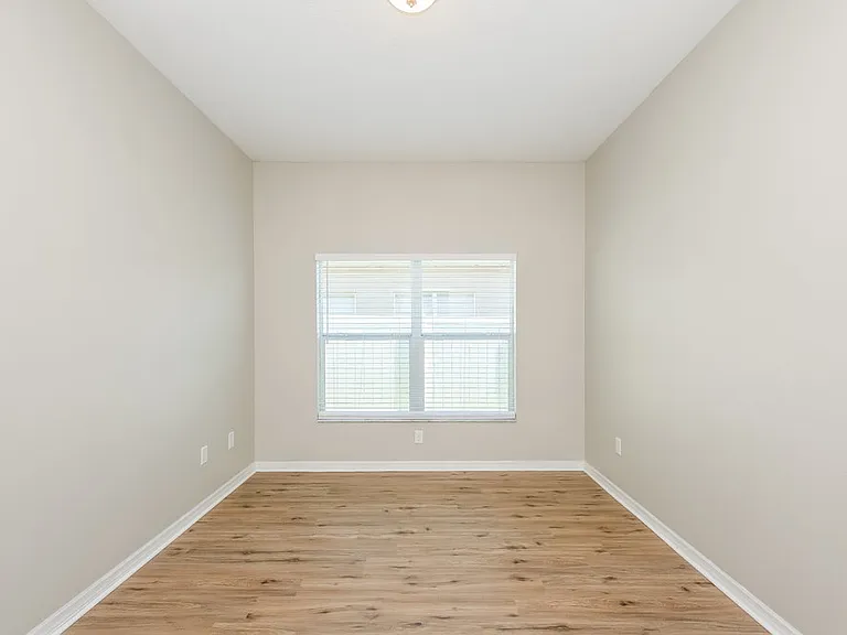1807 Bonita Bluff Ct — Photo 14