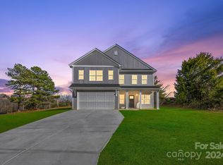 97 Trexler Ave, Mount Holly, NC 28120