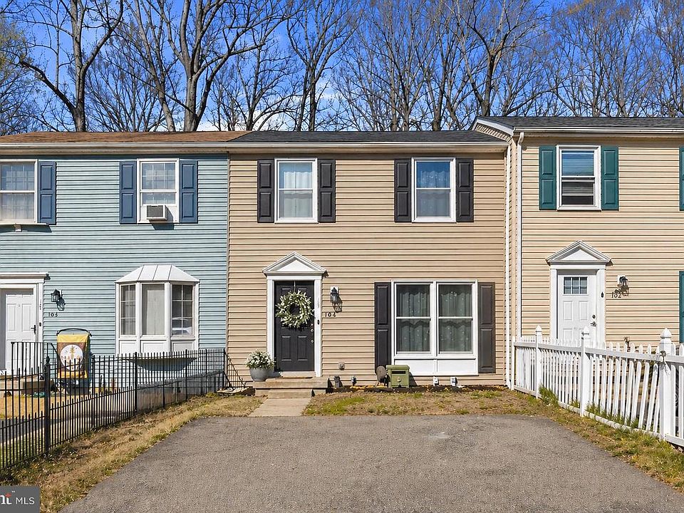 1st image of 100 Little Creek Ln
