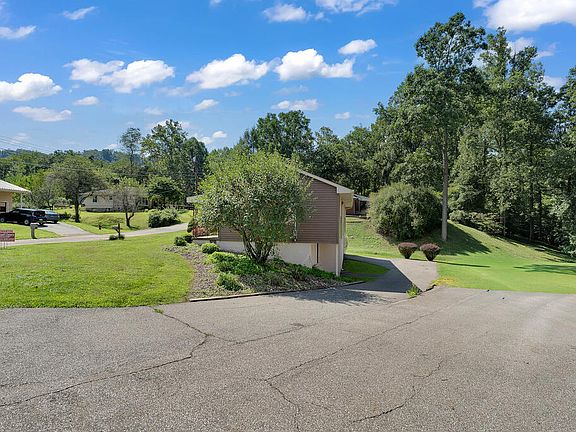 3rd image of 72 Peach Lane
