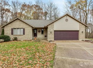 7877 Squires Ct NE, Rockford, MI 49341