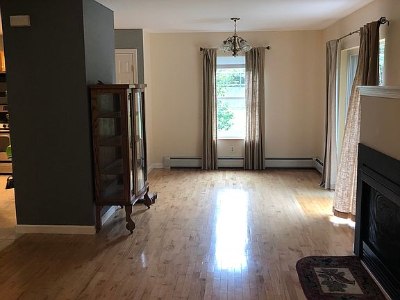 4th image of 228 Lupine Dr