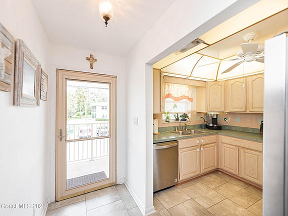 2nd image of 210 Cape Shores Cir #7-F