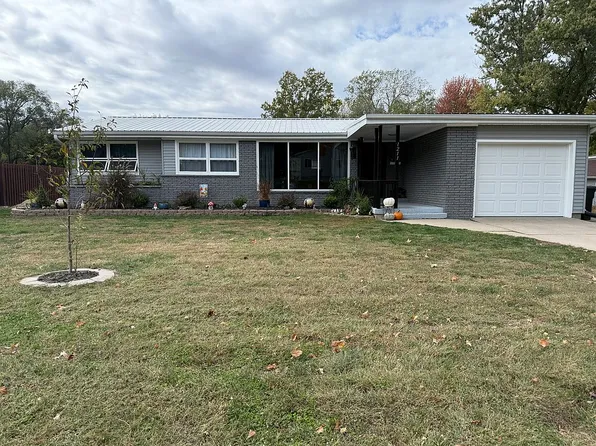 1211 Roosevelt Dr, Atlantic, IA 50022