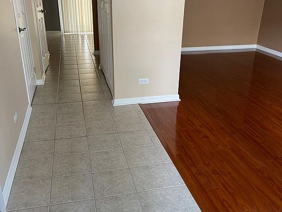 5th image of 1953 Holbrook Ln