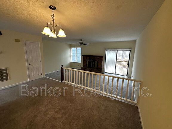 3rd image of 4705 Fargo Ct APT B