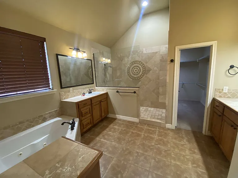 120 Cypress Creek Dr — Photo 6