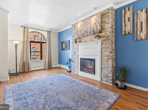 2323 S 17th St, Philadelphia, PA 19145