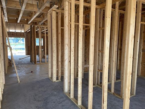 3rd image of 446 Carrara Dr #Gzkerx