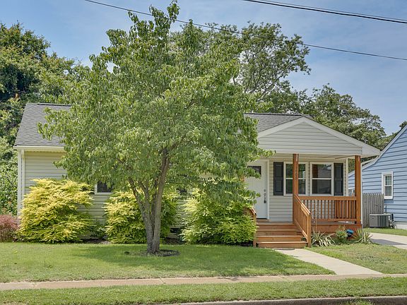 3rd image of 1405 Baychester Ave