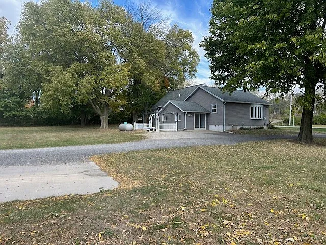 3001 Capodice Rd — Photo 24
