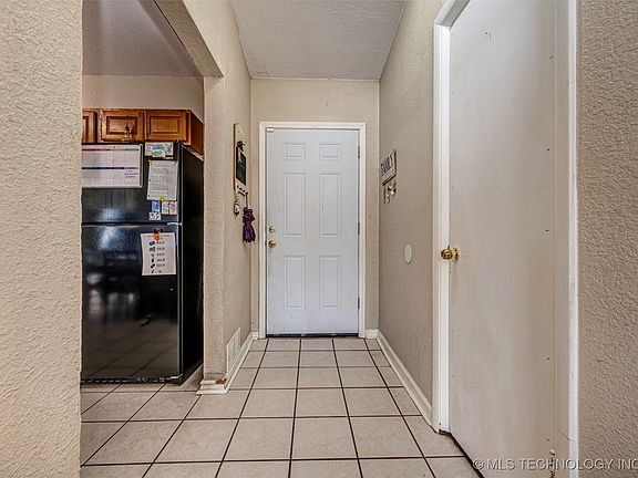 4th image of 510 Campbell St