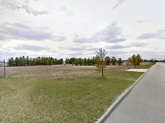 2nd image of 701 Mill St