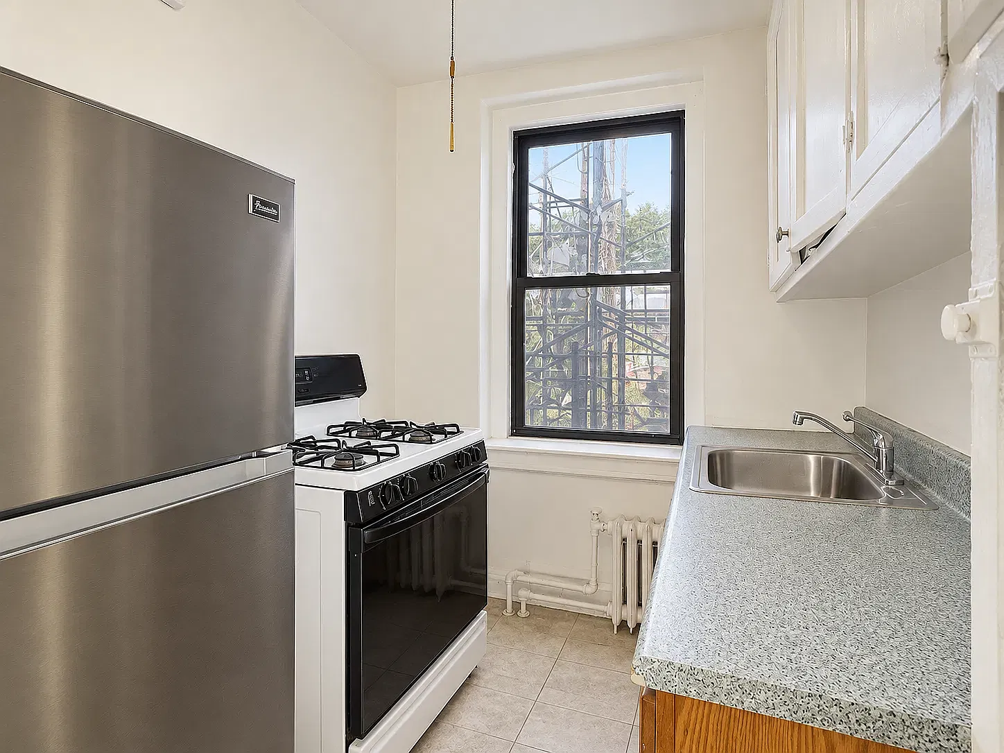 72-34 Austin Street — Photo 3