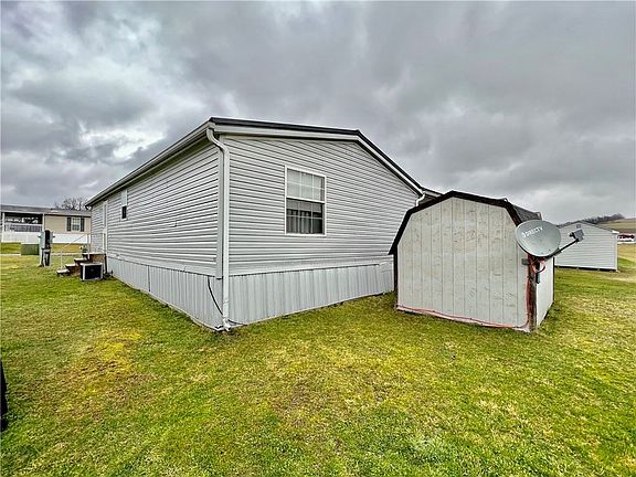 2nd image of 222 Tee Dr