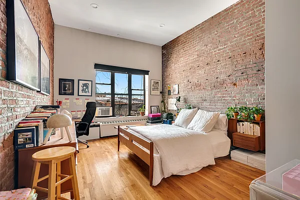 Rented by MNS | media 14