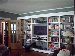 3rd image of 221 Fairview St