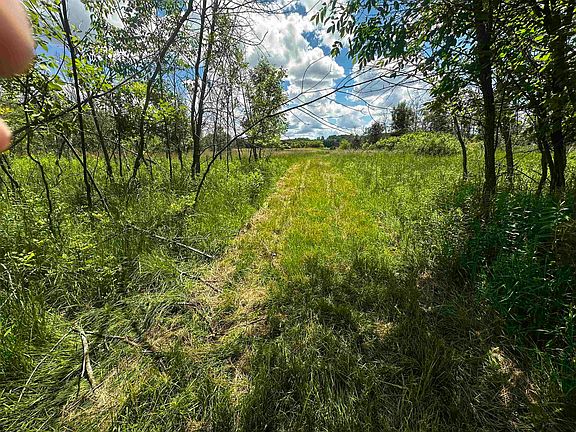 2nd image of W Pioneer Park Rd