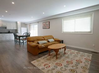 225 Bayview Fairways Dr, Markham, ON L3T 2Z1