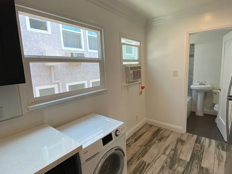 4515 Willow Brook Ave #4519 — Photo 5