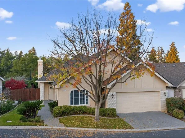 2211 Dawson Cove Ln, Clovis, CA 93611