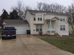 1055 Wrigley Cir, Warrenton, MO 63383