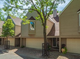 1175 Rose Ln, New Brighton, MN 55112