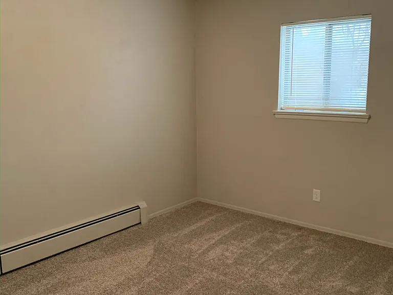 115 Campbell St — Photo 7