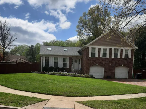 12211 Guinevere Pl, Glenn Dale, MD 20769