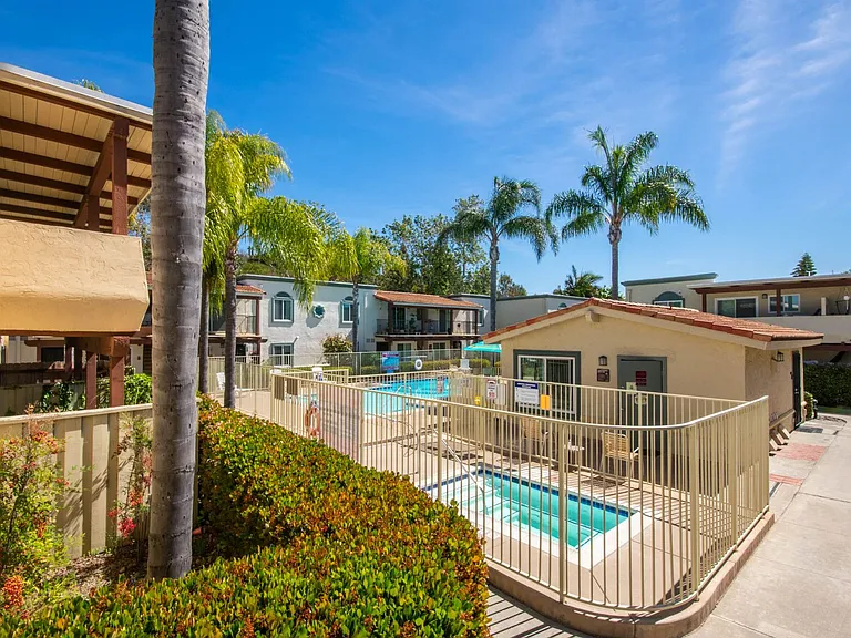 Villas de Laura Apts — Photo 16